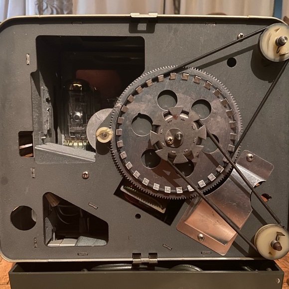 Eastman Kodak Company Circa 1950s, 8mm Movie Projector vintage - Picture 3 of 6
